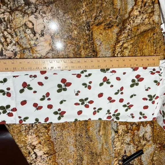 NWOT Nicole Miller New York strawberry  pants size 4 - Picture 7 of 11